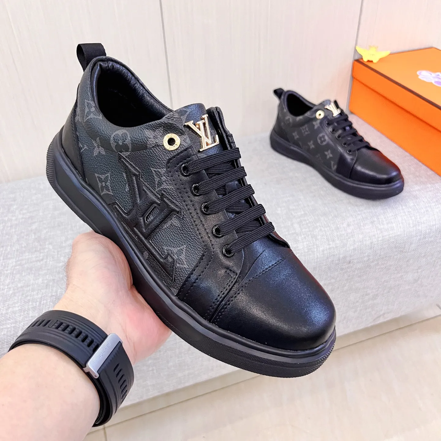 Men's Men's Shoes Men's Shoes💰 420 Men's Men's Shoes💰[LV]🔥Louis Vuitton Men's high-end brand official website 1:1 Latest masterpiece: The upper is made of Italian imported first-layer cowhide with a comfortable and breathable lining➕Original non-slip and wear-resistant outsole🔥, making walking more convenient and comfortable! An exclusive new model, a stunning work, a beautiful 1:1 replica [color] compared to the official quality! Create a fashionable personality to set off your uniqueness! A must-have for trendy men! Classic🔥Size: 38-44 Color: 🔥Multiple colors available🔥.
